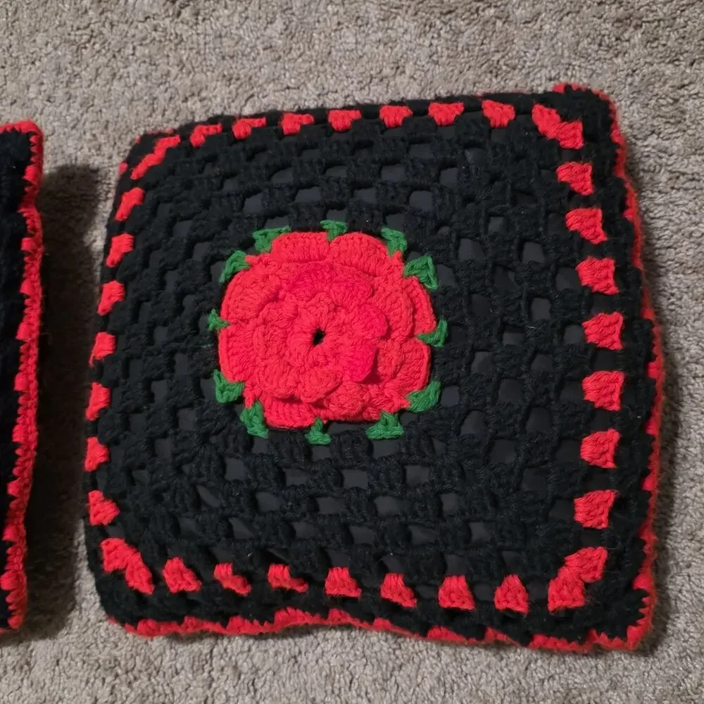 Handmade Crocheted Granny Square 3D Rose Floral Afghan Blanket 57”X38” & Pillow